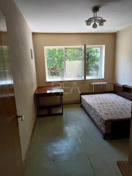 3 camere, et 1/9, anvelopat, 71 mp-Apusului