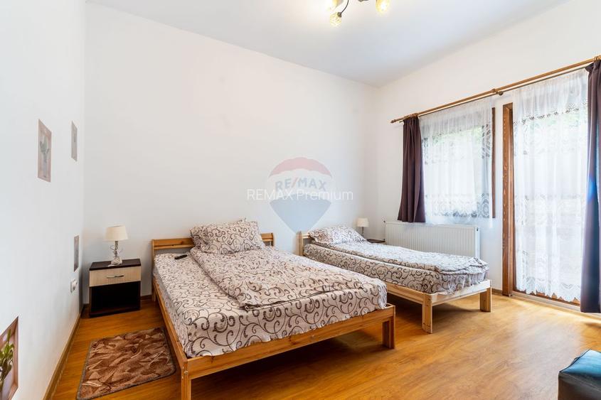 Cabana cu 7 camere de vânzare, 387 mp utili, 1300 mp teren! - 27