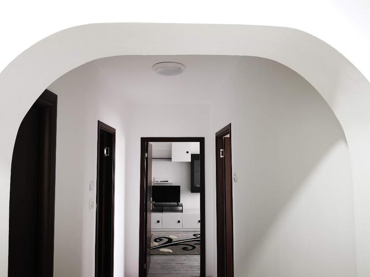 Proprietar, Iancului, Avrig, ofer spre închiriere apartament 2 camere, dec