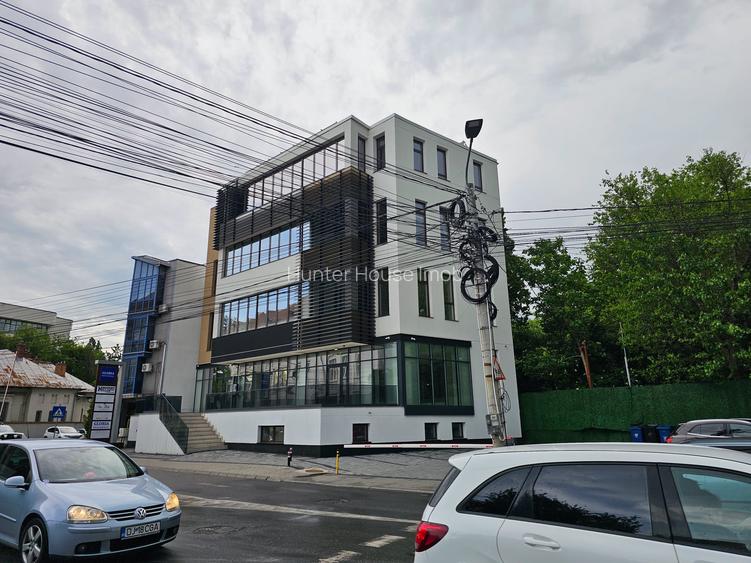 SPAȚII PREMIUM DE ÎNCHIRIAT – STR. BREȘTEI NR. 25, CRAIOVA – ZONA CENTRALĂ - 3