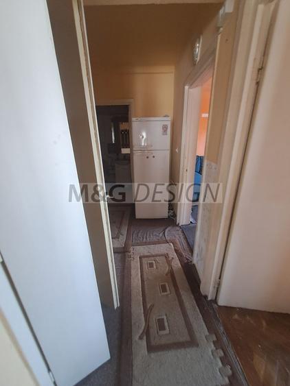 2 camere decomandat  Gh Lazar etaj intermediar