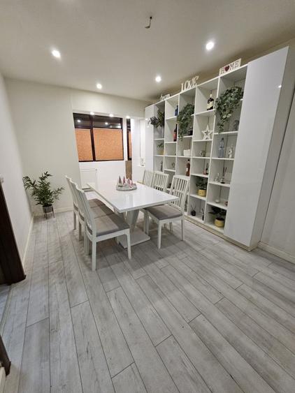 Apartament 3 camere decomandate, 141 mp utili, Rovine, zona Bacriz