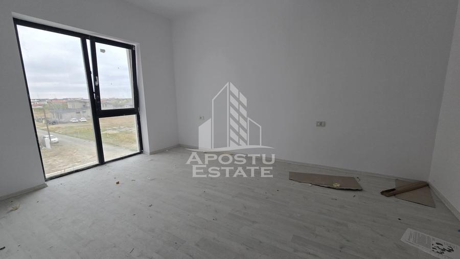 Apartament nou de vanzare, 2 camere, bucatarie inchisa, etaj intermediar, Giroc
