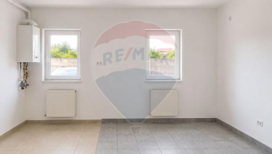 Ciorogârla | Spațiu Comercial Stradal | Parter 106 mp + Depozit 63 mp