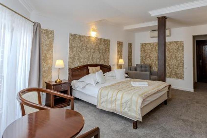 Proprietate unică în Cetatea Alba Carolina – Hotel 4| Business la cheie |