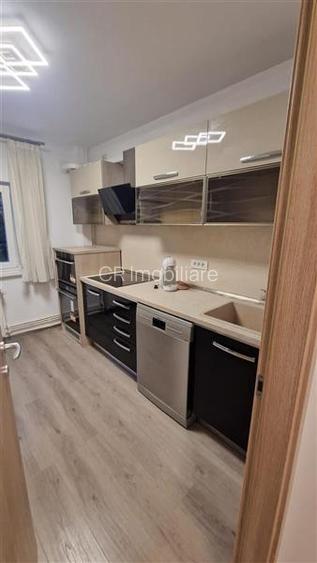 Bd Unirii, 3 camere dec, 2 bai, centrala, parcare - 3