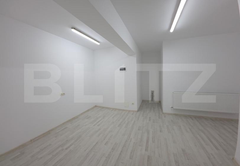 Apartament 77 mp utili – locuință, cabinet, spatiu comercial