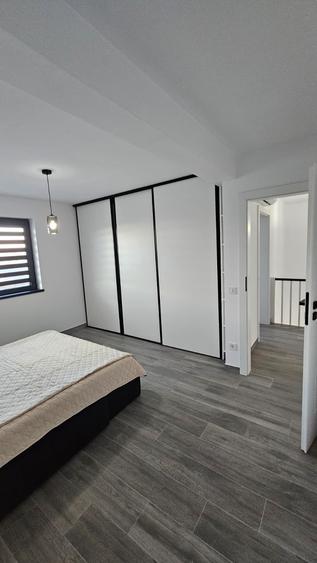 Chirie Duplex situat la 4 minute de Primarie finisat mobilat 1000eur/luna