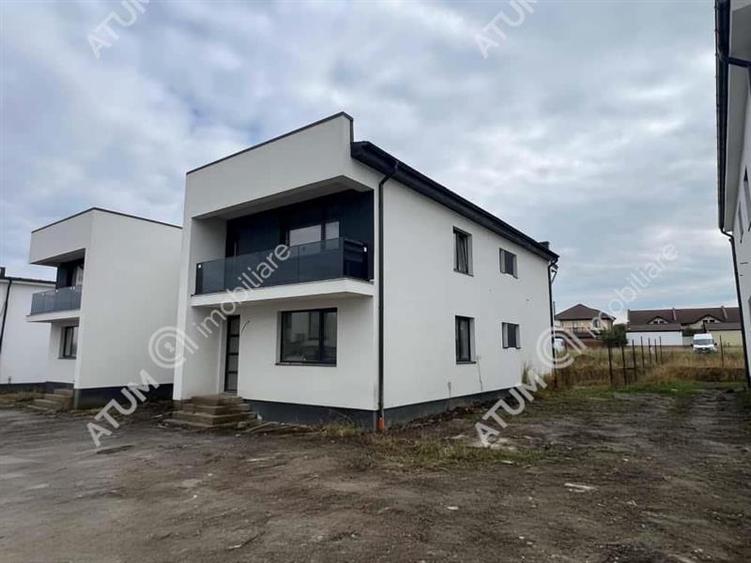 Casa cu 4 camere 2 bai curte de 50 mp zona Calea Cisnadiei Sibiu