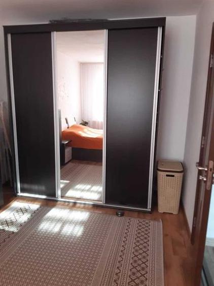Garsoniera decomandata, etaj3, Zona Astra-Planete, Brasov