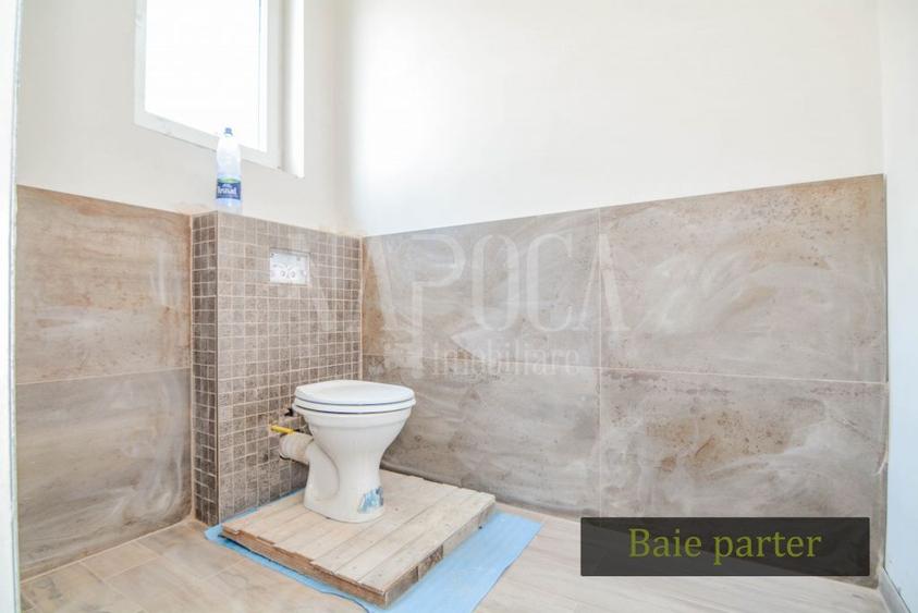 Casa 5 camere de vanzare in Floresti