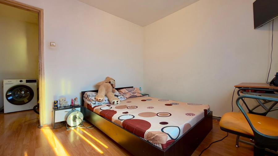 APARTAMENT 3 CAMERE DE VANZARE TITAN - GURA IALOMITEI