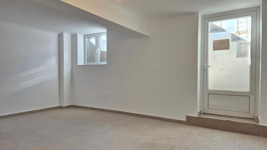 Spațiu comercial, 900 mp utili, 500 mp teren, Astra - Carpaților.