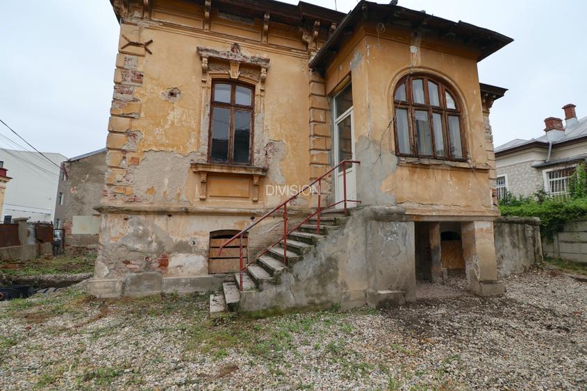 Casă istorică de restaurat Piața Regina Maria – Unirii - 7