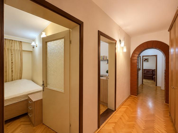 3 camere decomandat - Esplanadă Nicolina - 87 MP - etaj intermediar