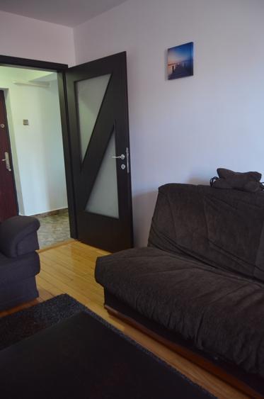 Apartament cu doua camere situat in  Predeal,renovat ,mobilat si utilat,