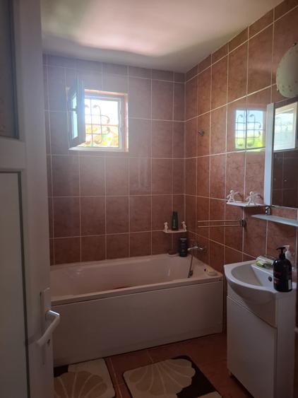 Casa eleganta constructie BCA , teren 300 MP, gaz,Lumina, 113900 euro
