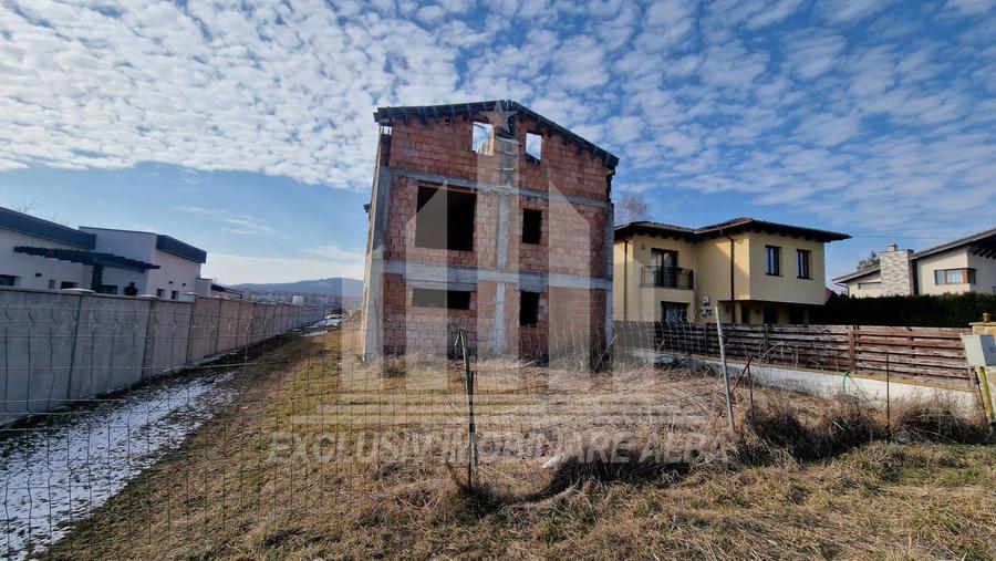 Casa individuala | La rosu | 260 mp | 583 mp teren | Cetate