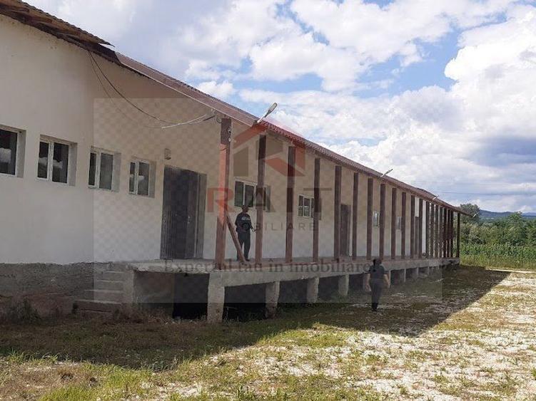 Hală industrială de închiriat 1.200 mp Godeni Argeș Depozitare / Producție