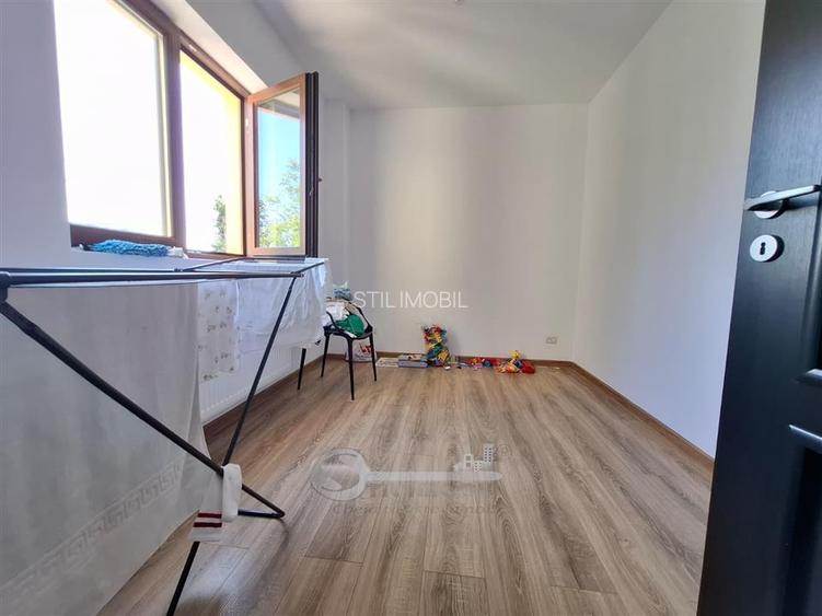 Apartament 3 camere decomandat, capat Cug Valea Adanca, bloc  2022, etaj 1, baie - 5