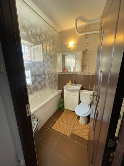 Apartament spatios 2 camere, zona Valea Rosie - aproape de Piata