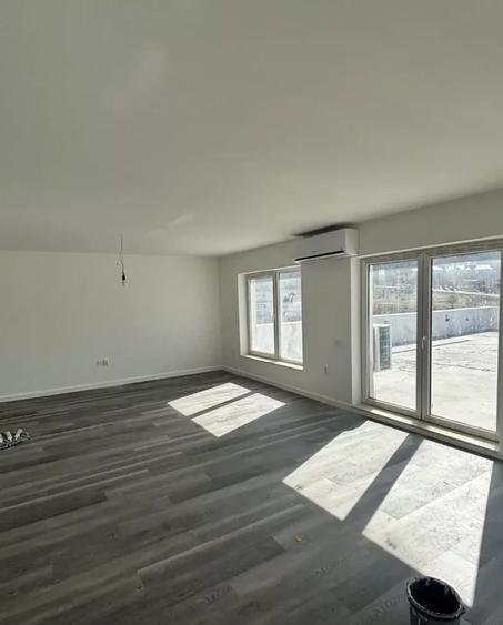 Penthouse spectaculos | 160mp utili | terasă panoramică 143 mp | Florești