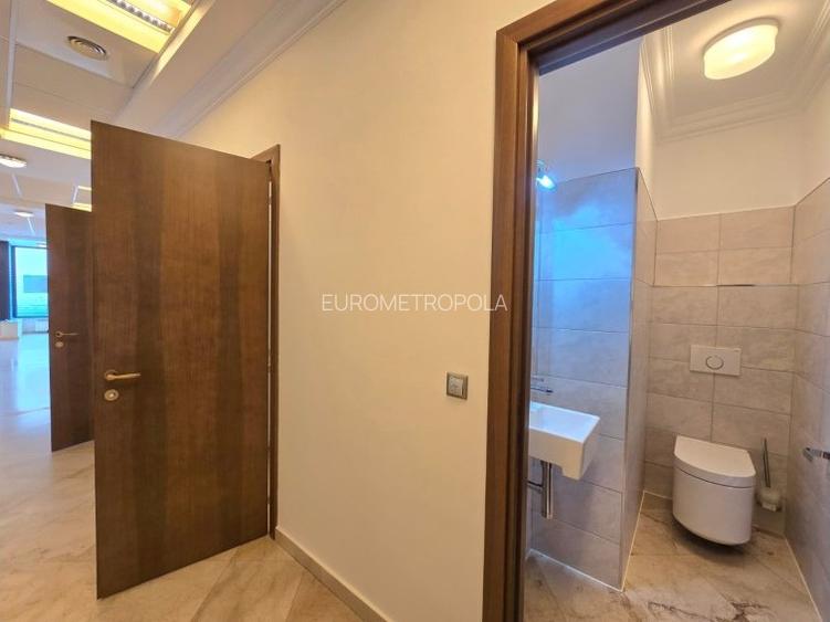 Spatiu Comercial Piata Romana - 7