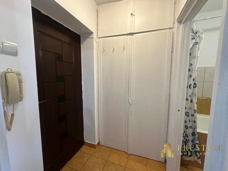Garsoniera de inchiriat pe str. Costaforu, zona Centrala - Oradea