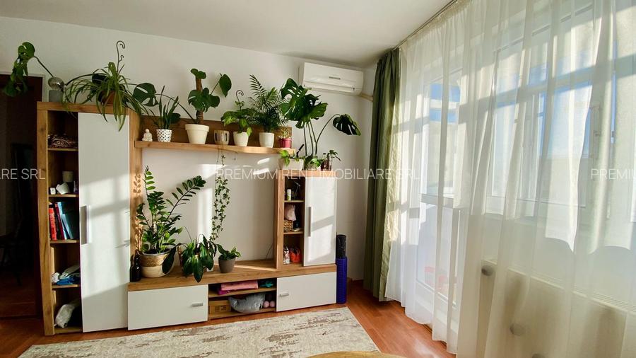 Dristor, garsoniera, 1 minut metrou, moderna, bloc mixt - 2