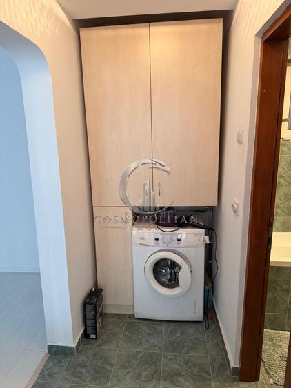 Apartament cu 2 camere zona Unirii Sud etaj intermediar Pret: 80.000