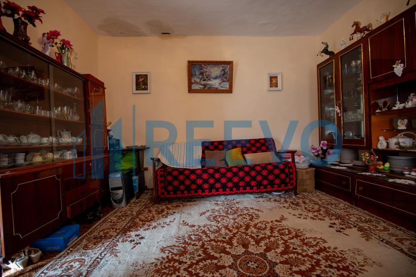 Casa si teren 3365mp Sascut