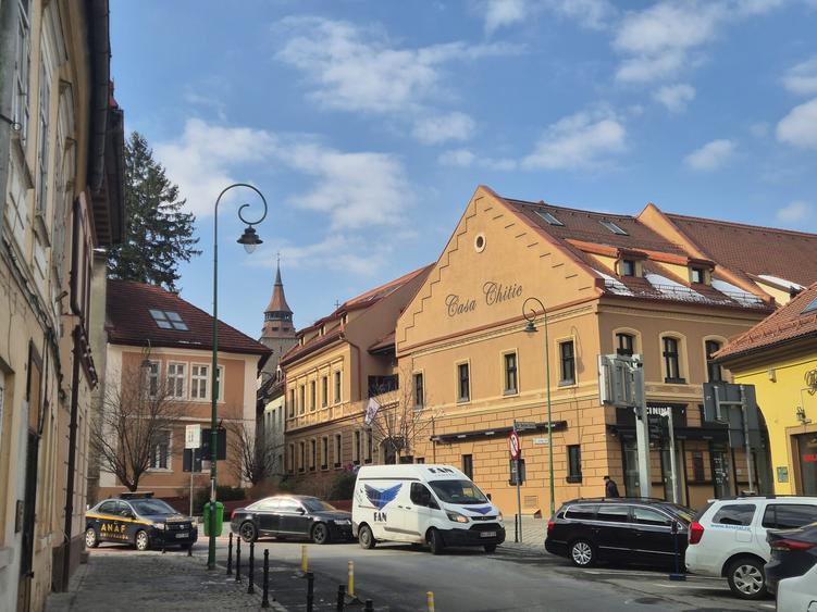 Vanzare apartament 2 camere in casa Centrul Istoric la 2 min de Piata Sfatului