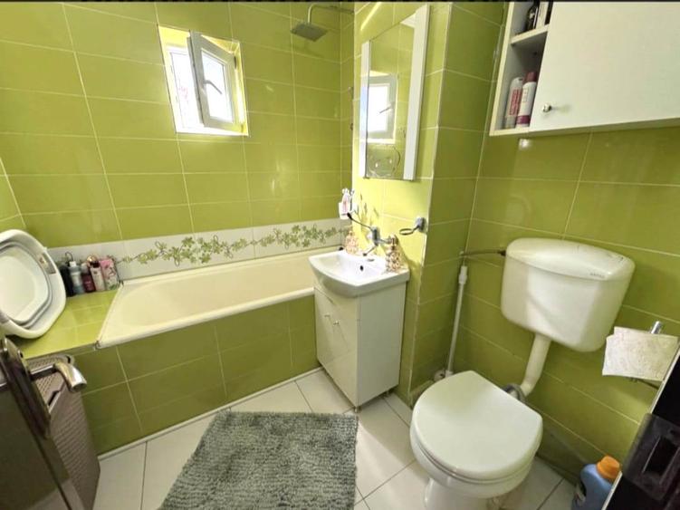 Apartament 2 camere decomandat, etaj intermediar, centrala, AC, Dacia
