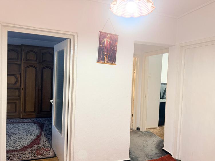 APARTAMENT CU 2 CAMERE DECOMANDAT, CENTRAL, RAPA GALBENA
