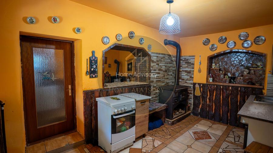 Casă de vânzare în Rotbav | Teren 1.500 mp | Zonă centrală - 11