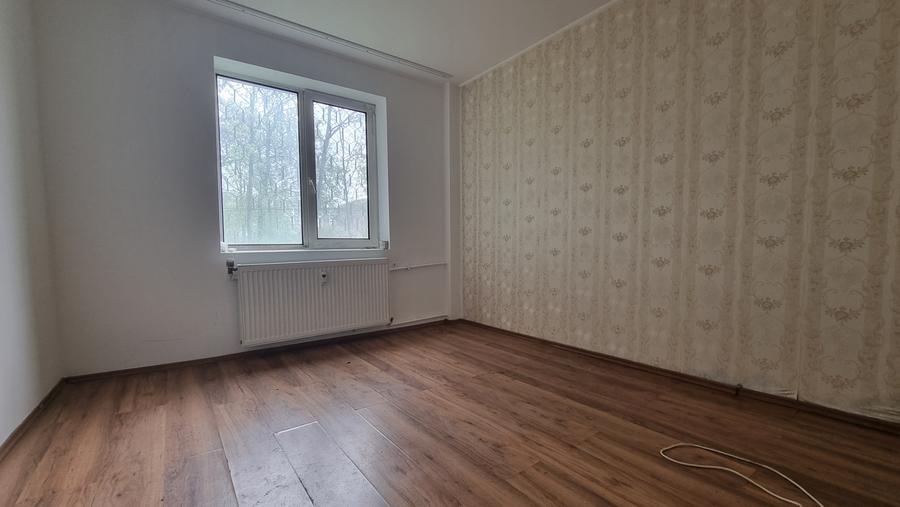 Apartament cu 4 camere de inchiriat in zona Lujerului / Militari
