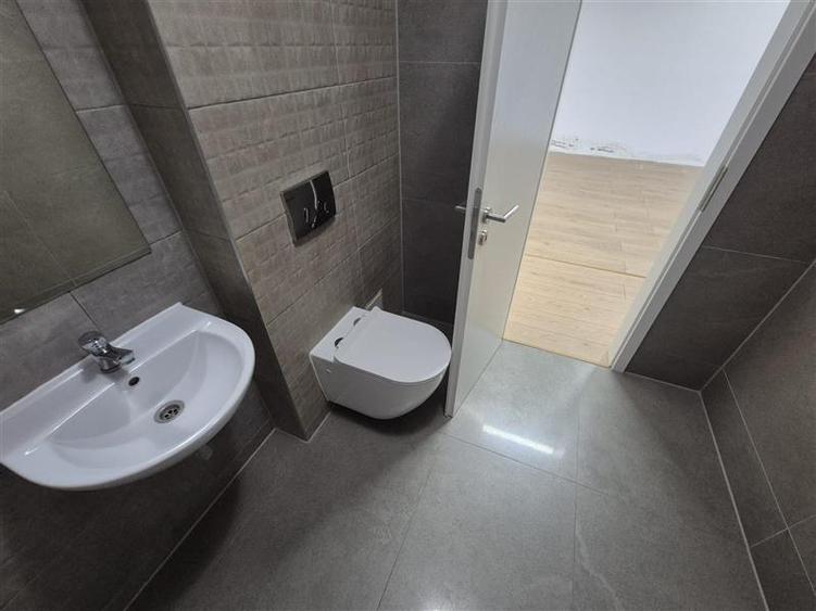 Spatiu Comercial, Qualis, Coresi