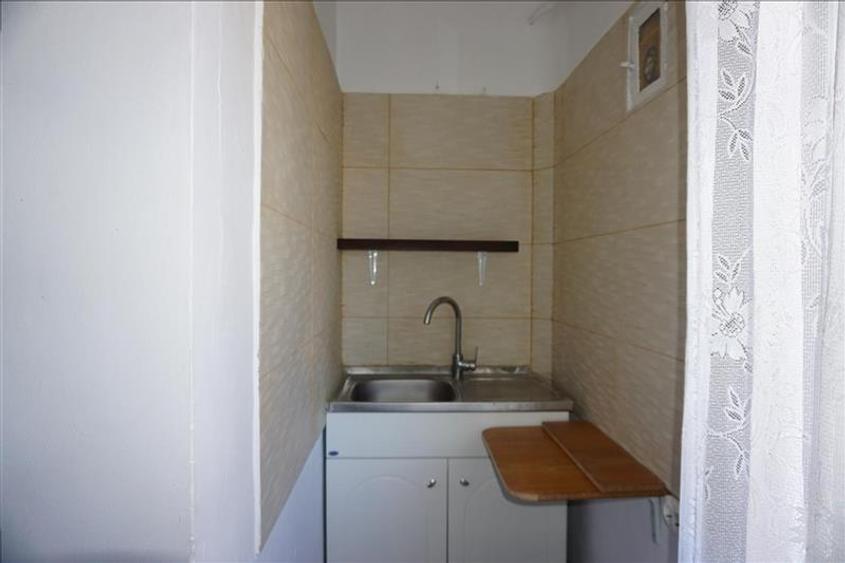 Garsoniera decomandata cu CT in Sarari