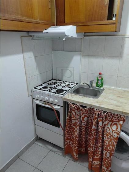 COMPLEX - AP 1 CAMERA - mobilat, utilat, etaj intermediar - 2