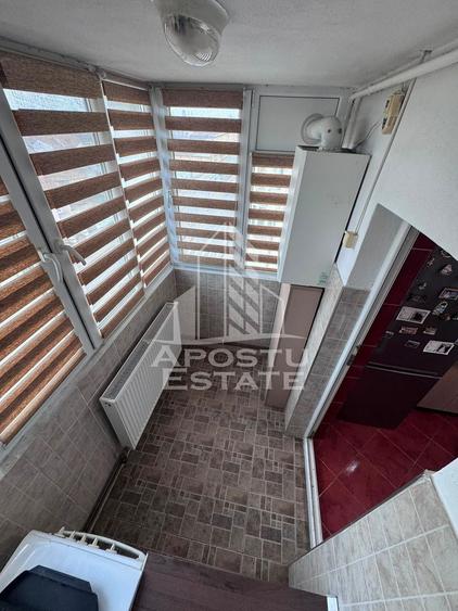 Apartament 3 Camere, Complet Renovat & Mobilat – Zona Alfa/64 mp