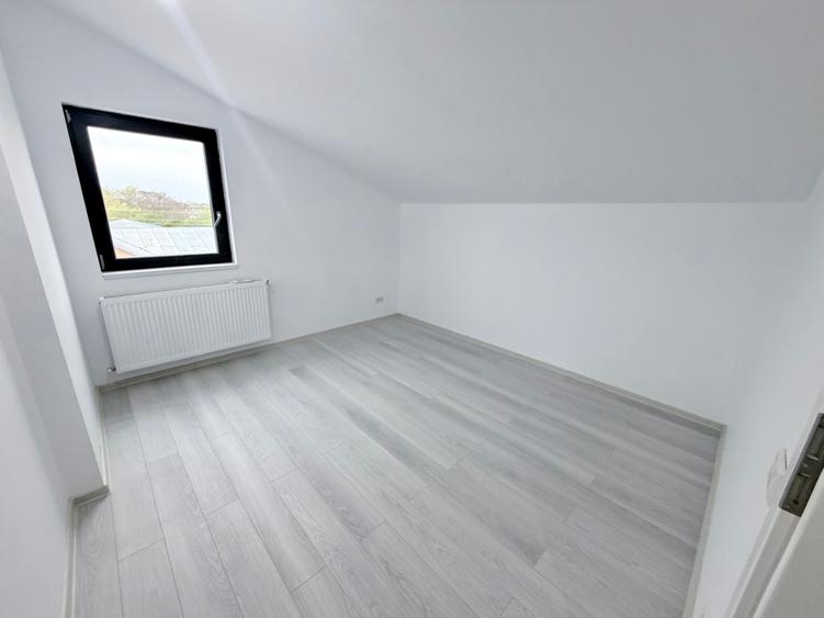 Casa la cheie P+1+M. 7 camere. Pozitie stradala