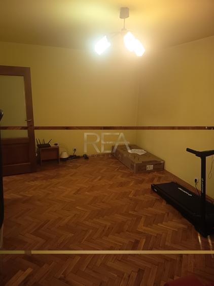 4 camere - decomandat - parcare + boxa