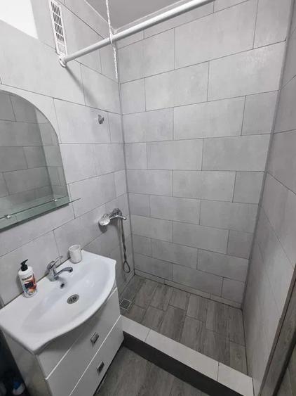Garsoniera de vanzare, la parter , zona Craiovita - Big