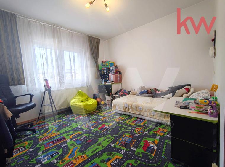 Apartament generos 3 camere, 1 Mai