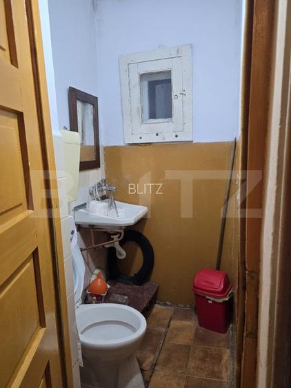 Casa de vanzare, 6 camere, 137 mp, teren 579 mp, zona semicentrala - 7