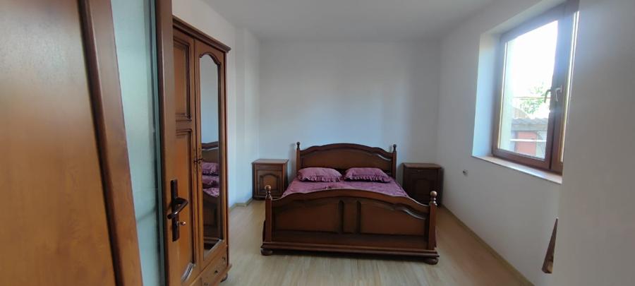 Casă de închiriat – 2 dormitoare, 100 mp utili + curte 220 mp, garaj, filigorie