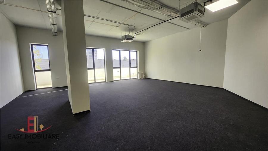Spatiu comercial, birou, semicentral, 80 mp, cladire noua, parcare