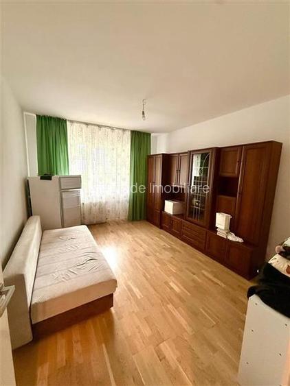 Apartament 2 camere decomandat zona Centrul Civic