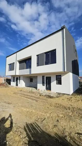 Casa 4 CamereTriplex | Complex Rezidential Privat | Casa la Alegere
