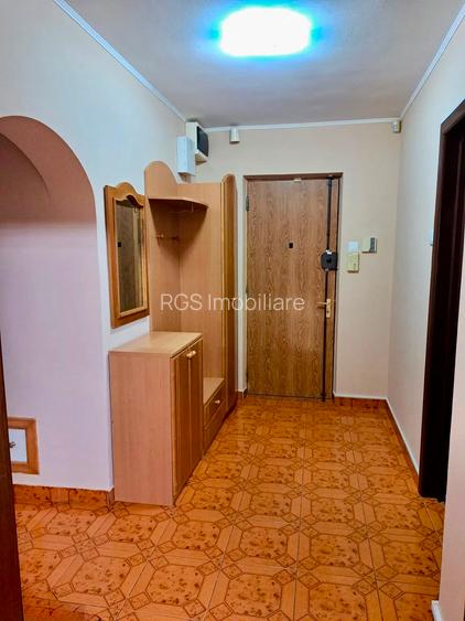 Închiriez apartament 3 camere, renovat, loc de parcare - Nerva Traian - 10